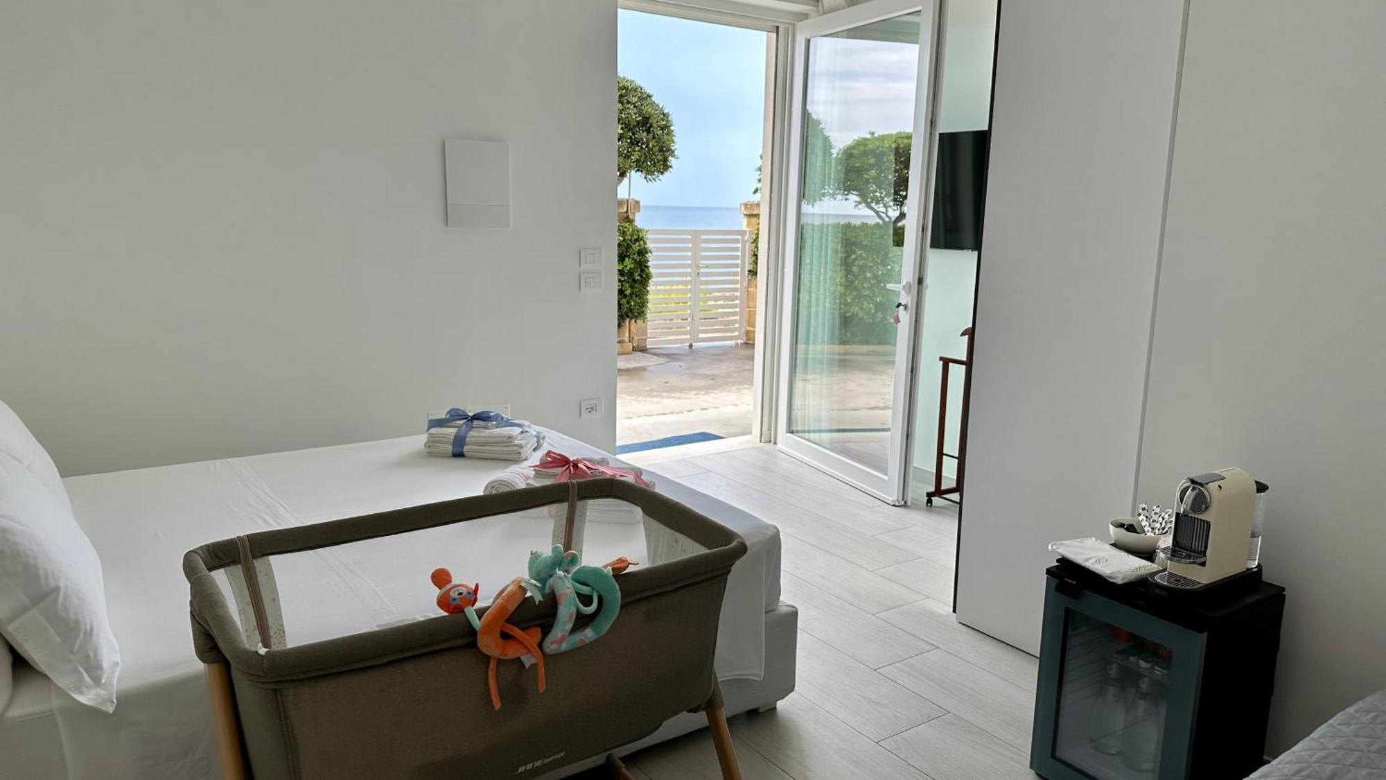Sunset Bay Bed & Breakfast Torre Suda Exterior photo